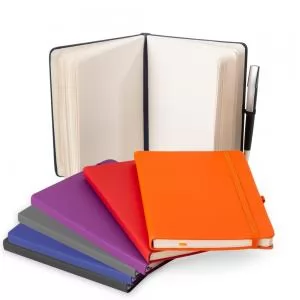Bloco de Anotações Sem Pautas Personalizado | Dimensões (L x A x P): 13.3 x 17.7 x 1.4 | Peso = 175 g