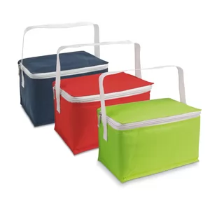 Bolsa Térmica em Nylon | Dimensões (L x A x P): 14.0 x 19.5 x 12.5 | Peso = 88 g
