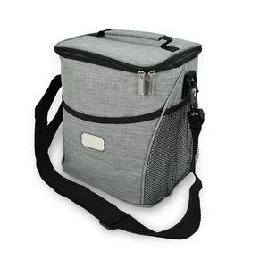 Bolsa Térmica Personalizada | Dimensões (L x A x P): 22.0 x 25.0 x 22.0 | Peso = 408 g