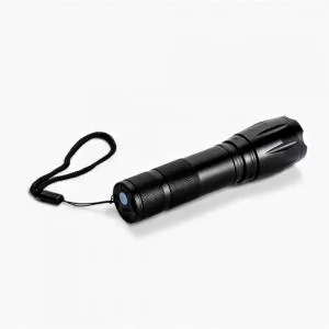 Lanterna de Metal Recarregável Personalizada | Dimensões (L x A x P): 3.4 x 12.0 x 3.4 | Peso = 110 g
